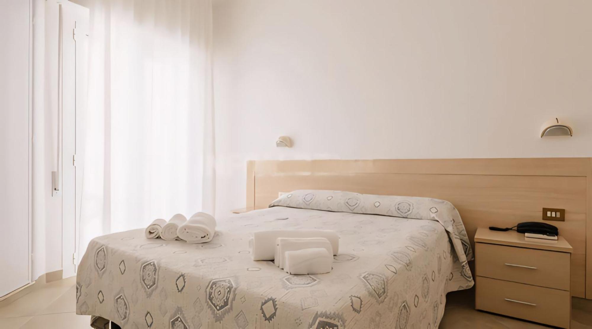 Hotel Baltic Misano Adriatico Buitenkant foto