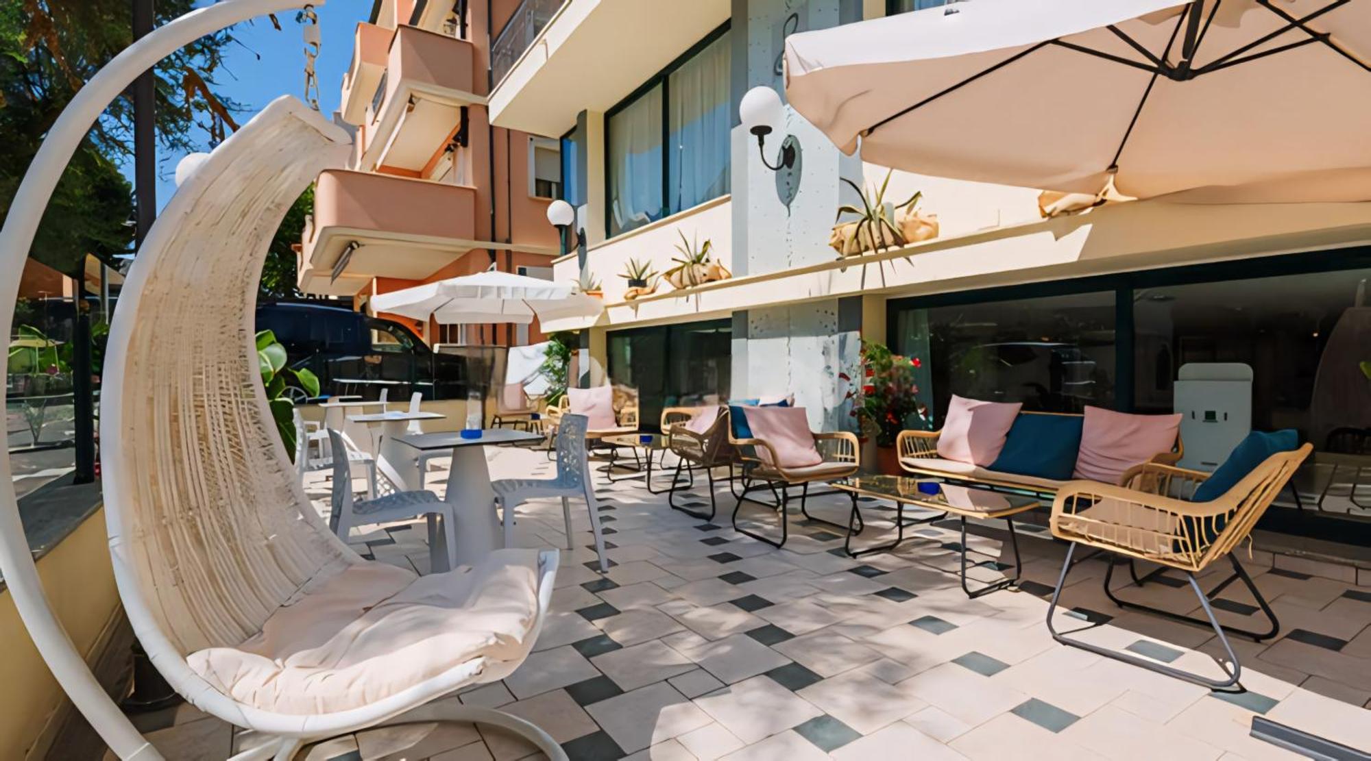 Hotel Baltic Misano Adriatico Buitenkant foto