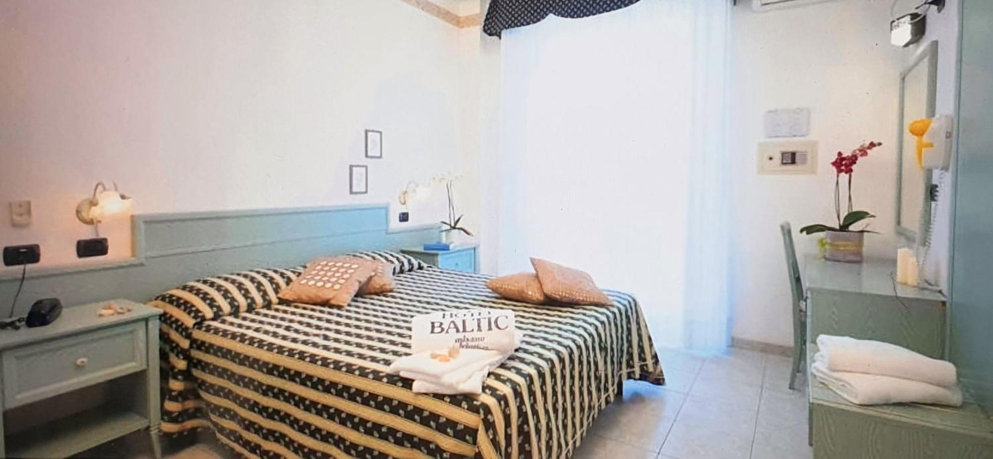 Hotel Baltic Misano Adriatico Buitenkant foto