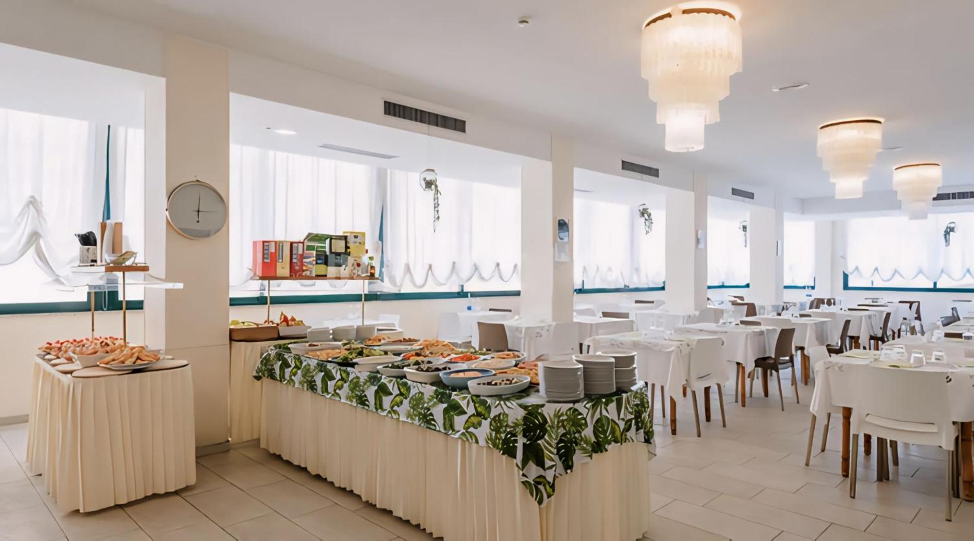 Hotel Baltic Misano Adriatico Buitenkant foto