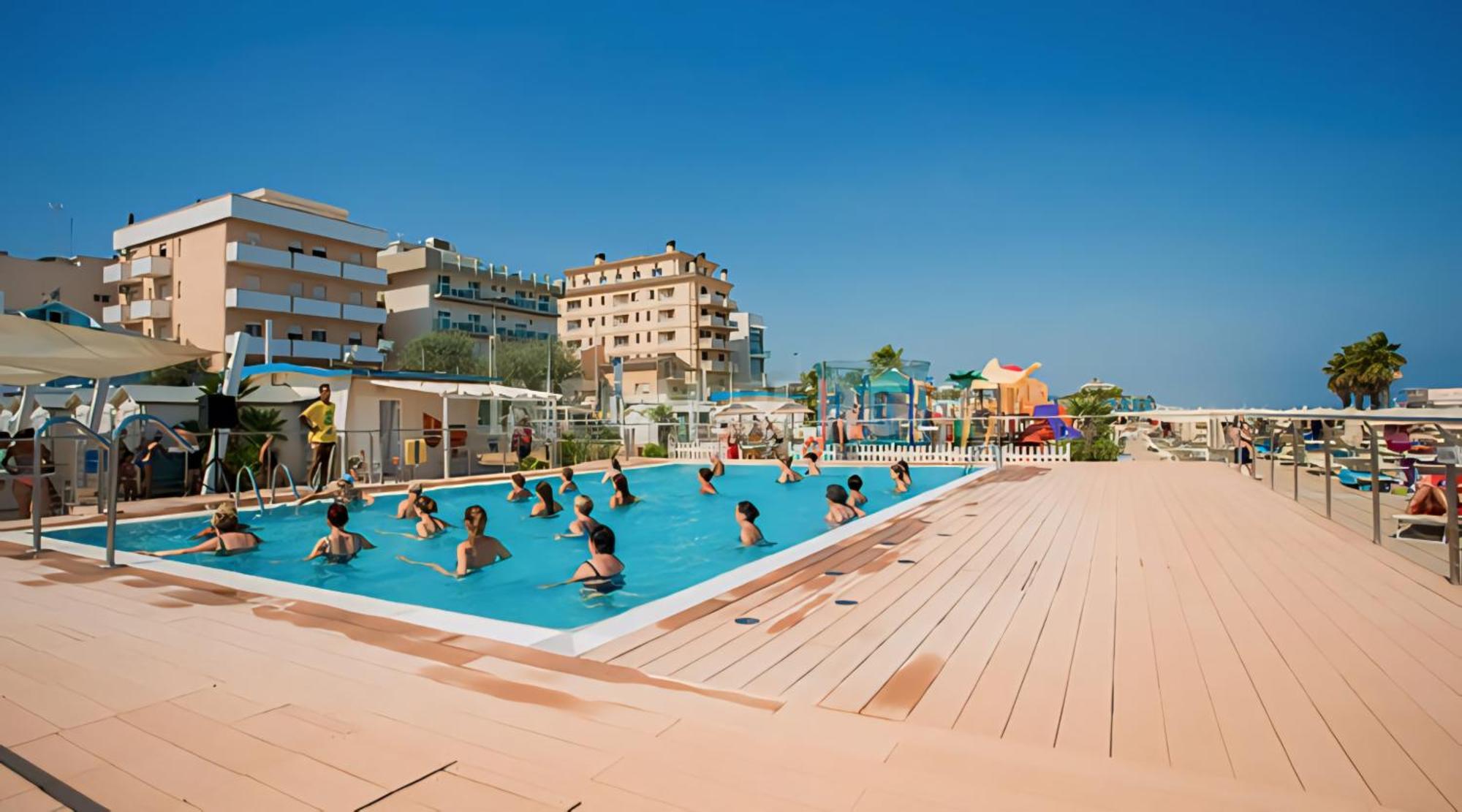 Hotel Baltic Misano Adriatico Buitenkant foto