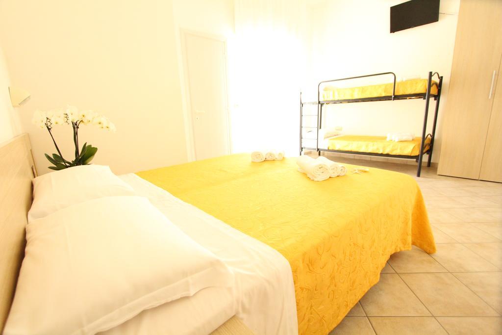 Hotel Baltic Misano Adriatico Buitenkant foto