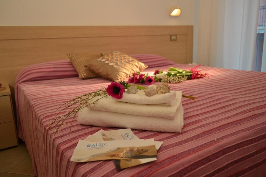 Hotel Baltic Misano Adriatico Buitenkant foto